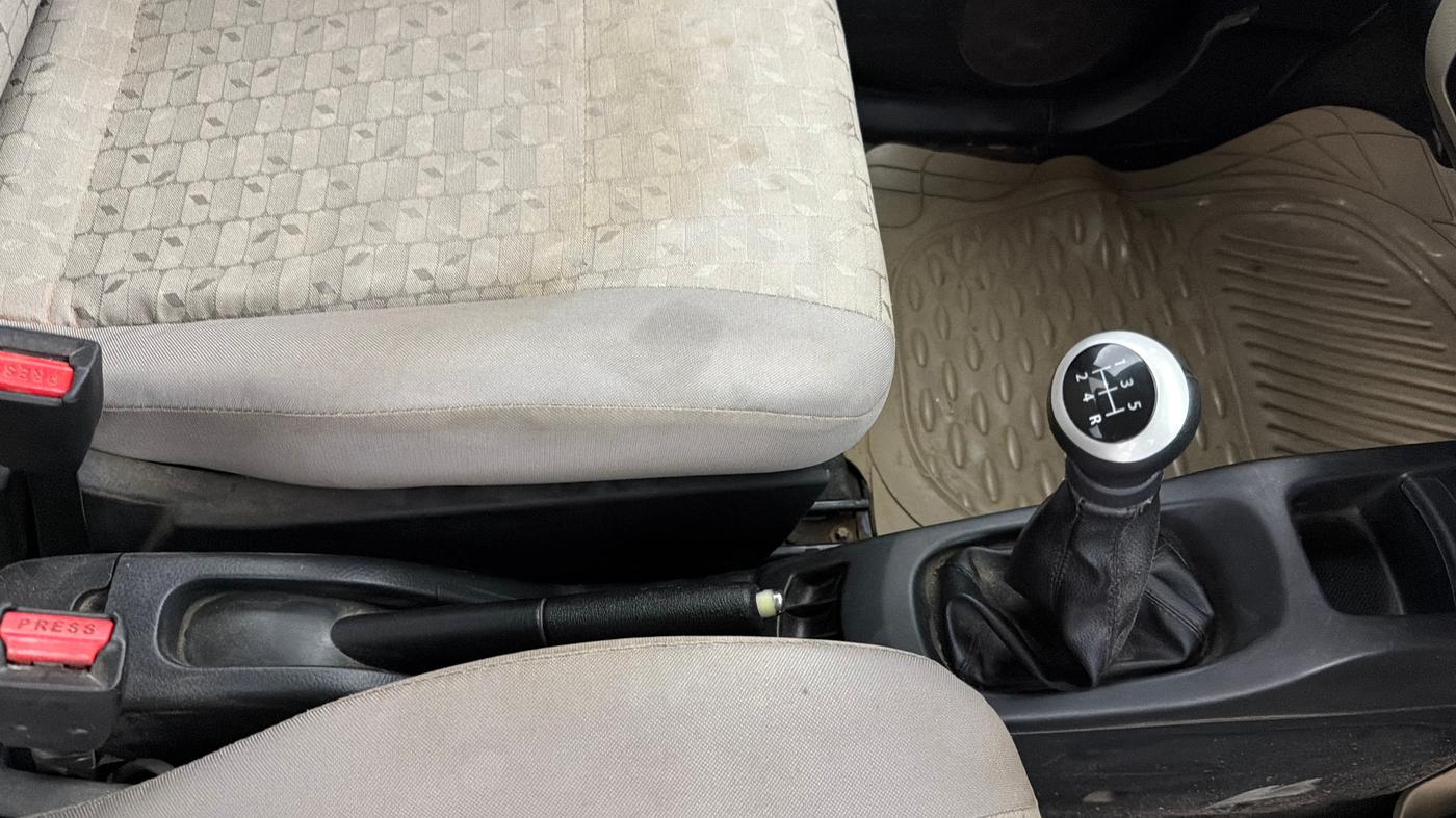 2015 Maruti Wagon R 1.0 VXI, Petrol, Manual, 39,588 km, Gear Lever