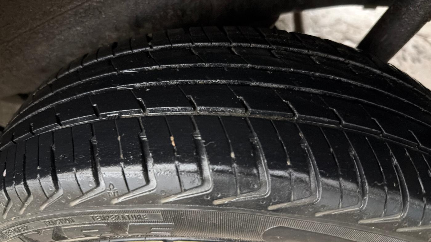 2015 Maruti Wagon R 1.0 VXI, Petrol, Manual, 39,588 km, Left Rear Tyre Tread