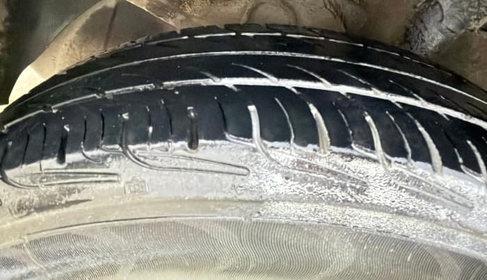 2019 Hyundai NEW SANTRO MAGNA CNG, CNG, Manual, 91,819 km, Left Front Tyre Tread