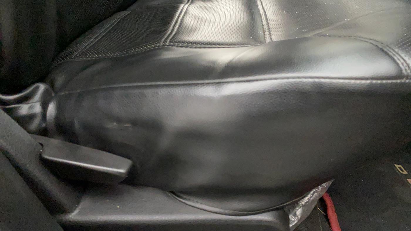 2018 Renault Duster RXS CVT, Petrol, Automatic, 60,595 km, Driver Side Adjustment Panel