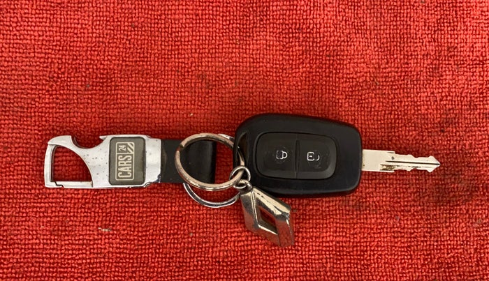 2018 Renault Duster RXS CVT, Petrol, Automatic, 60,595 km, Key Close Up