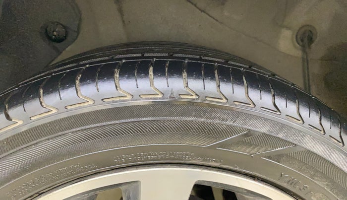 2016 Hyundai Verna 1.6 VTVT SX AT, Petrol, Automatic, 47,416 km, Right Rear Tyre Tread