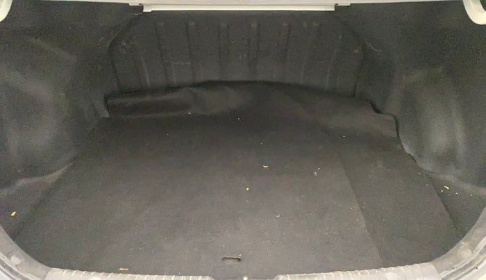 2016 Hyundai Verna 1.6 VTVT SX AT, Petrol, Automatic, 47,416 km, Boot Inside