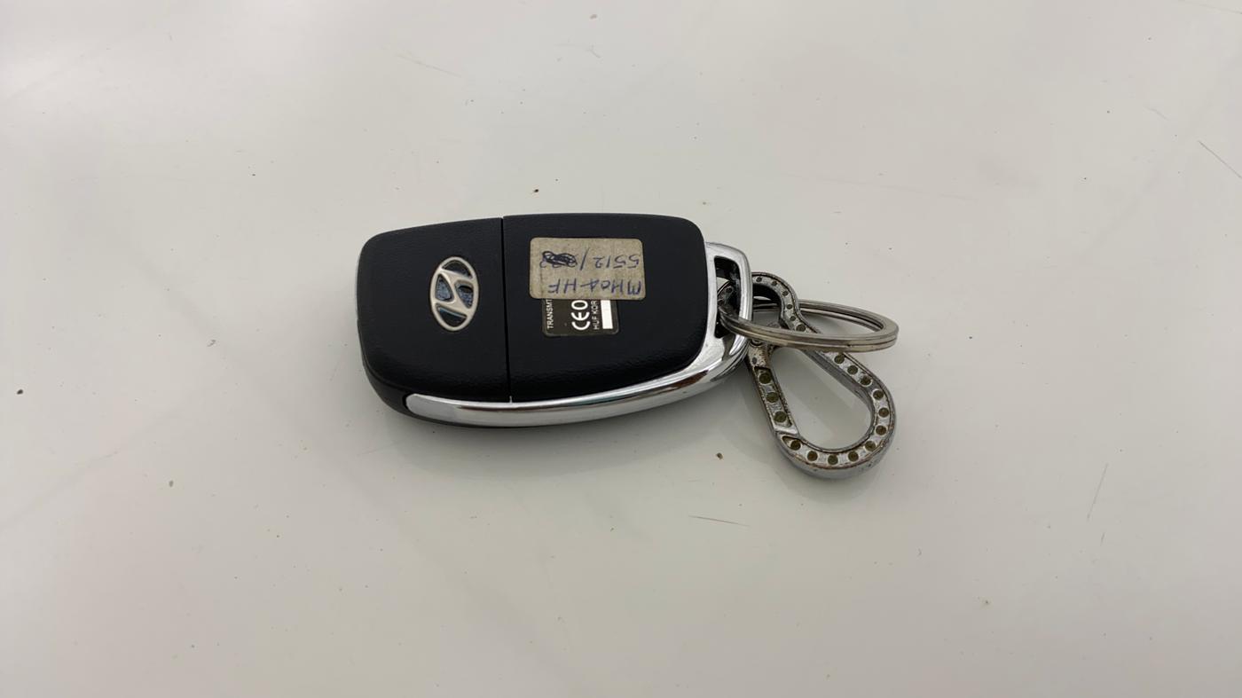 2016 Hyundai Verna 1.6 VTVT SX AT, Petrol, Automatic, 47,096 km, Key Close Up