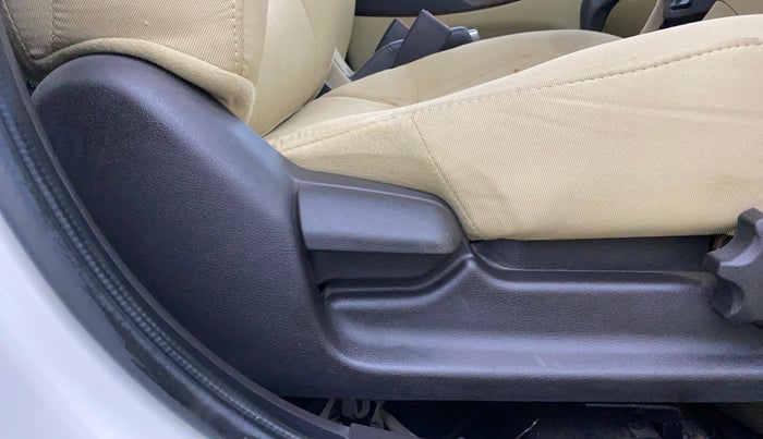 2016 Hyundai Verna 1.6 VTVT SX AT, Petrol, Automatic, 47,416 km, Driver Side Adjustment Panel