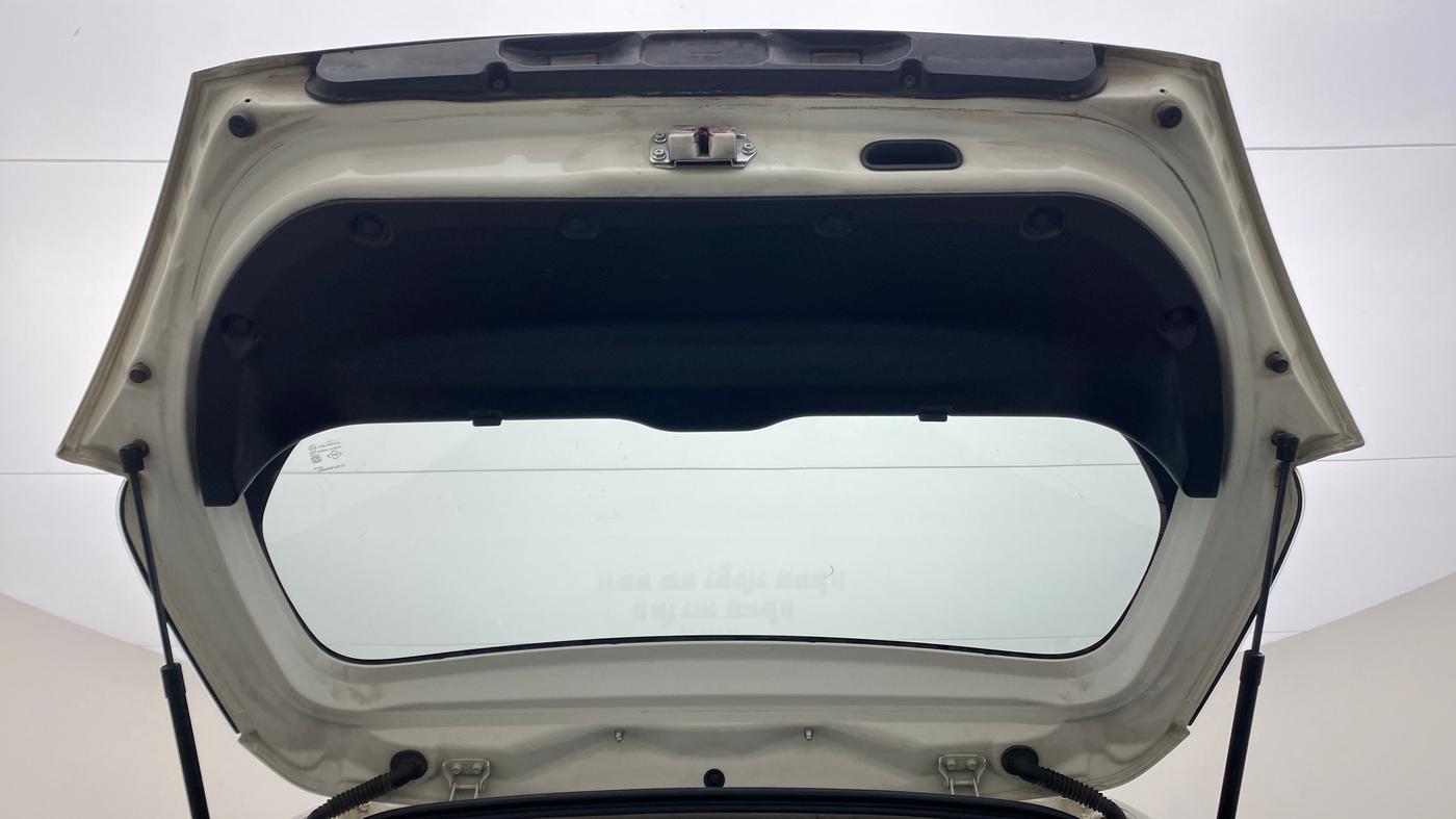 2012 Maruti Swift VDI, Diesel, Manual, 83,250 km, Boot Door Open