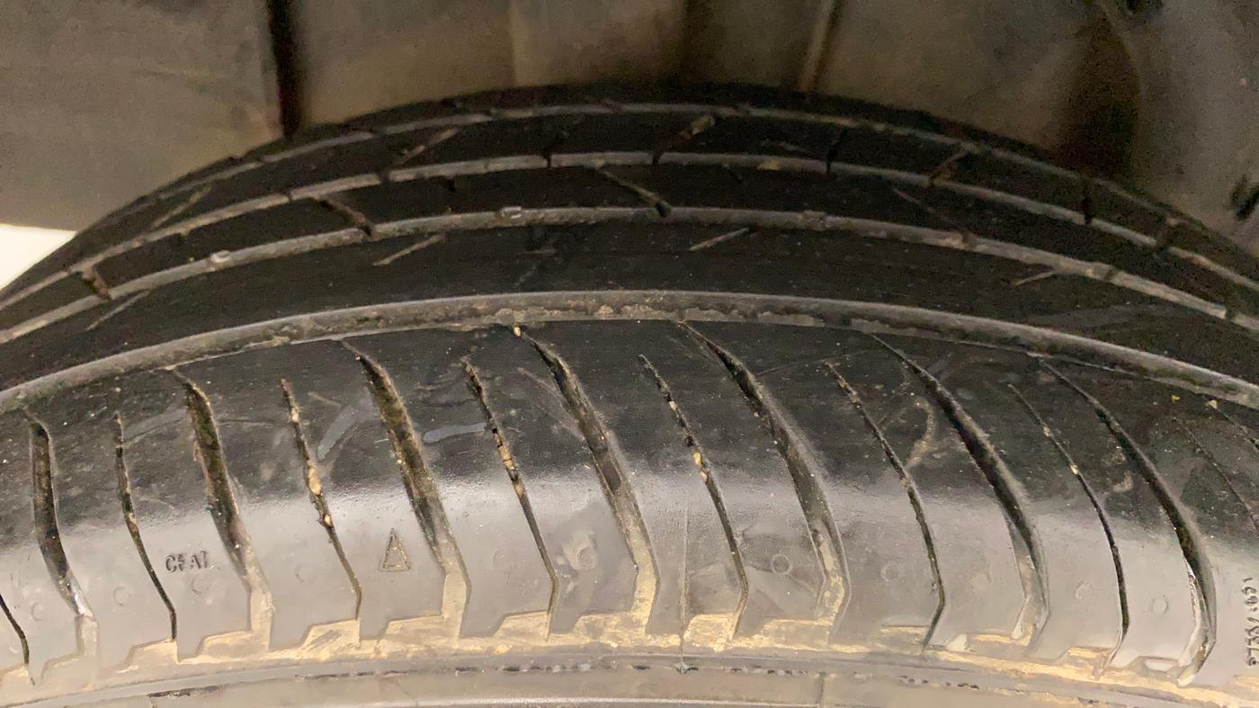 2020 Nissan MAGNITE XV TURBO, Petrol, Manual, 26,102 km, Right Rear Tyre Tread