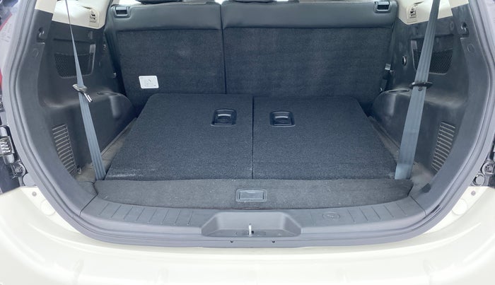 2019 Mahindra XUV500 W5 FWD, Diesel, Manual, 3,095 km, Boot Inside View