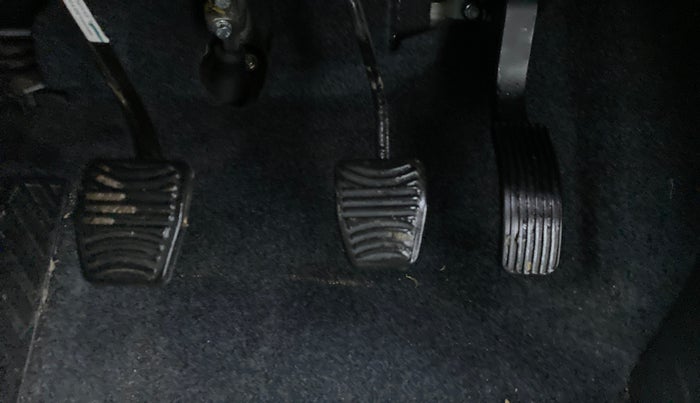 2019 Mahindra XUV500 W5 FWD, Diesel, Manual, 3,095 km, Pedals