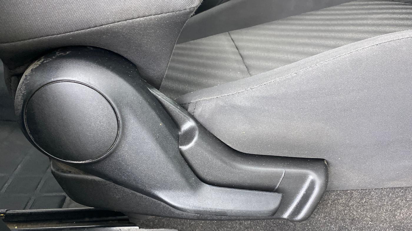 2019 Maruti Swift LXI, Petrol, Manual, 49,661 km, Driver Side Adjustment Panel
