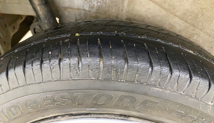 2016 Maruti Wagon R 1.0 VXI, Petrol, Manual, 98,961 km, Right Rear Tyre Tread