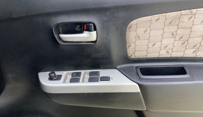 2016 Maruti Wagon R 1.0 VXI, Petrol, Manual, 98,961 km, Driver Side Door Panels Control