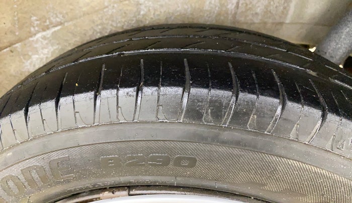 2016 Maruti Wagon R 1.0 VXI, Petrol, Manual, 98,961 km, Left Rear Tyre Tread
