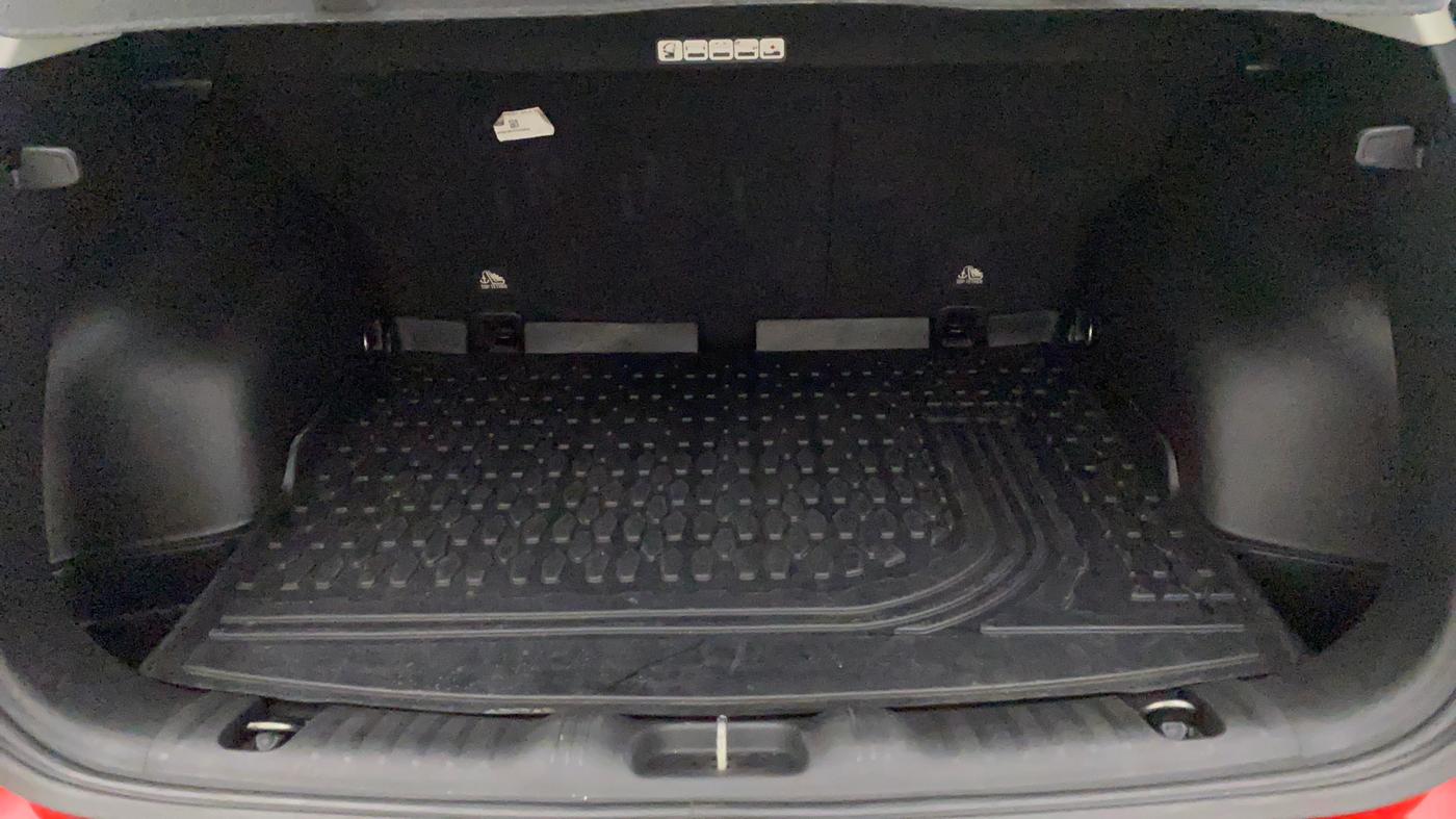 2018 Jeep Compass LIMITED (O) 1.4 PETROL AT, Petrol, Automatic, 82,809 km, Boot Inside