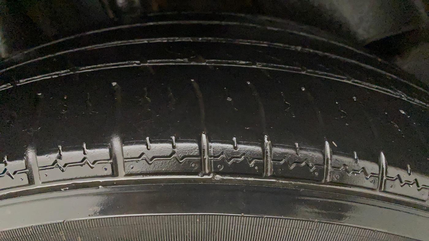2018 Jeep Compass LIMITED (O) 1.4 PETROL AT, Petrol, Automatic, 82,809 km, Left Rear Tyre Tread