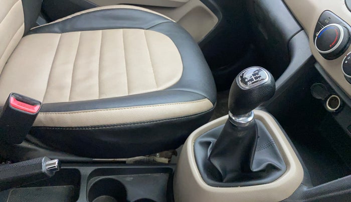 2015 Hyundai Grand i10 SPORTZ 1.2 KAPPA VTVT, Petrol, Manual, 52,135 km, Gear Lever