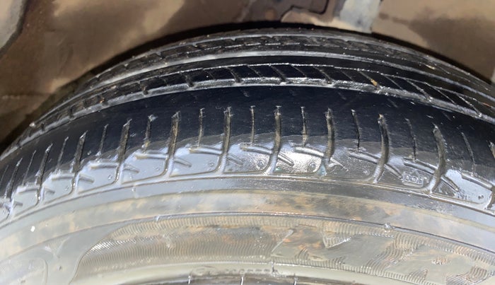 2015 Hyundai Grand i10 SPORTZ 1.2 KAPPA VTVT, Petrol, Manual, 52,135 km, Right Front Tyre Tread