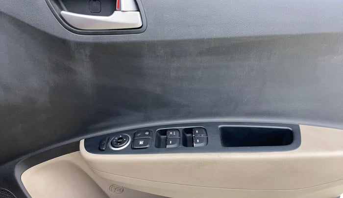 2015 Hyundai Grand i10 SPORTZ 1.2 KAPPA VTVT, Petrol, Manual, 52,135 km, Driver Side Door Panels Control