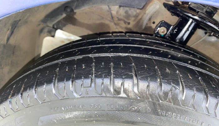 2018 Maruti Dzire ZXI, Petrol, Manual, 42,306 km, Left Front Tyre Tread