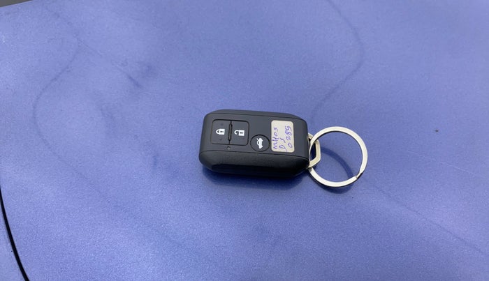 2018 Maruti Dzire ZXI, Petrol, Manual, 42,306 km, Key Close Up