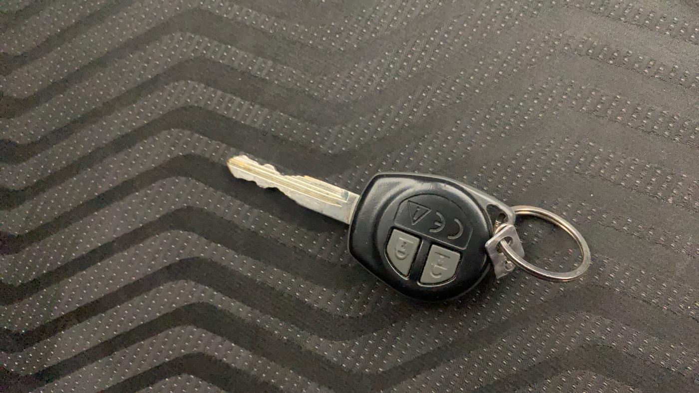2023 Maruti Swift VXI AMT, Petrol, Automatic, 78,598 km, Key Close Up