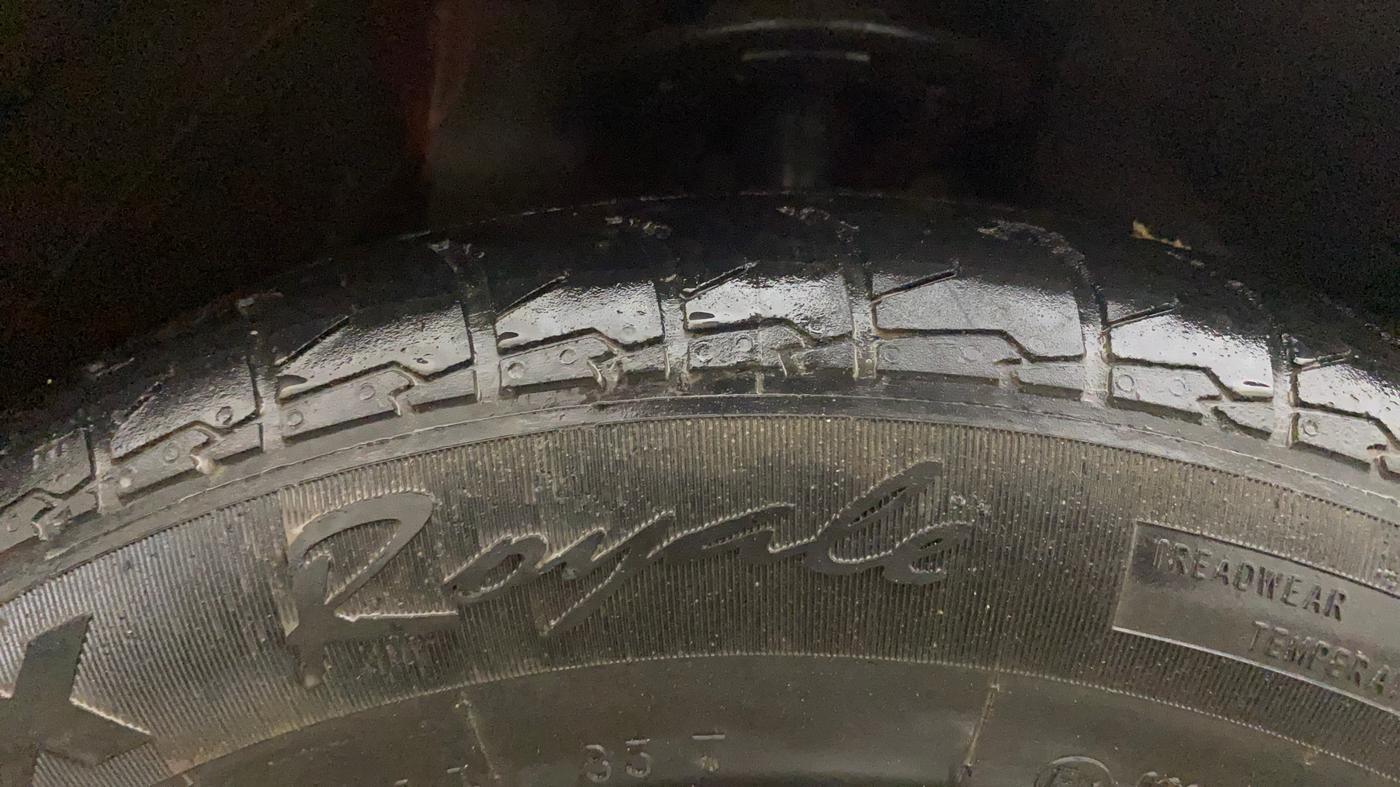 2023 Maruti Swift VXI AMT, Petrol, Automatic, 78,598 km, Right Front Tyre Tread