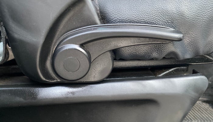 2016 Tata Nano TWIST XT, Petrol, Manual, 34,571 km, Driver Side Adjustment Panel