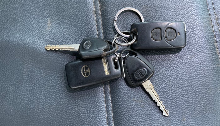 2016 Tata Nano TWIST XT, Petrol, Manual, 34,571 km, Key Close Up