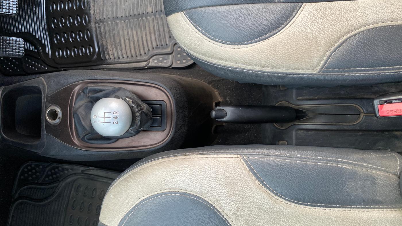 2016 Tata Nano TWIST XT, Petrol, Manual, 34,571 km, Gear Lever