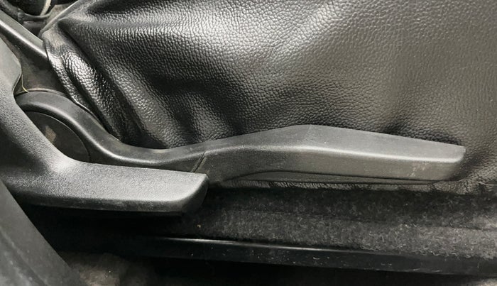 2018 Maruti Swift VXI, CNG, Manual, 93,415 km, Driver Side Adjustment Panel