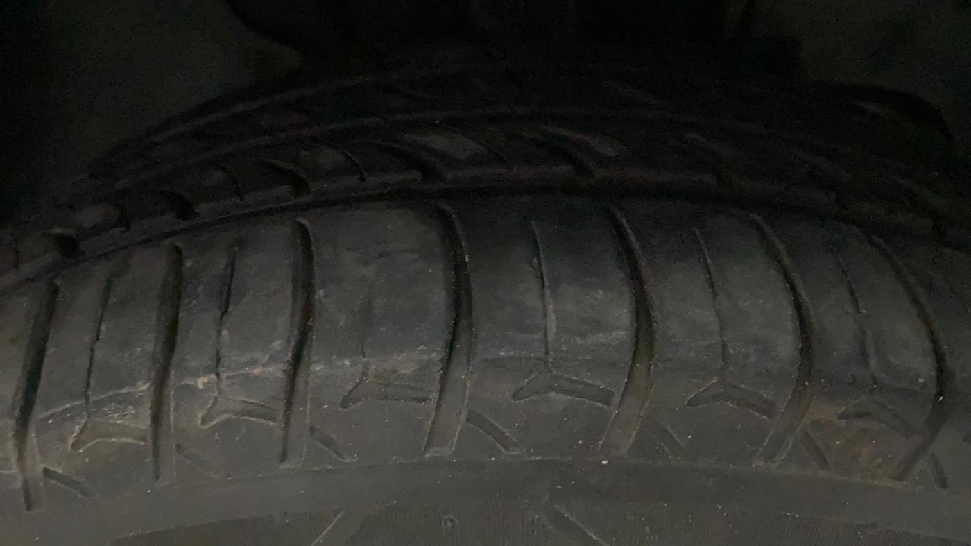 2017 Tata Tiago XT PETROL, Petrol, Manual, 88,234 km, Right Front Tyre Tread