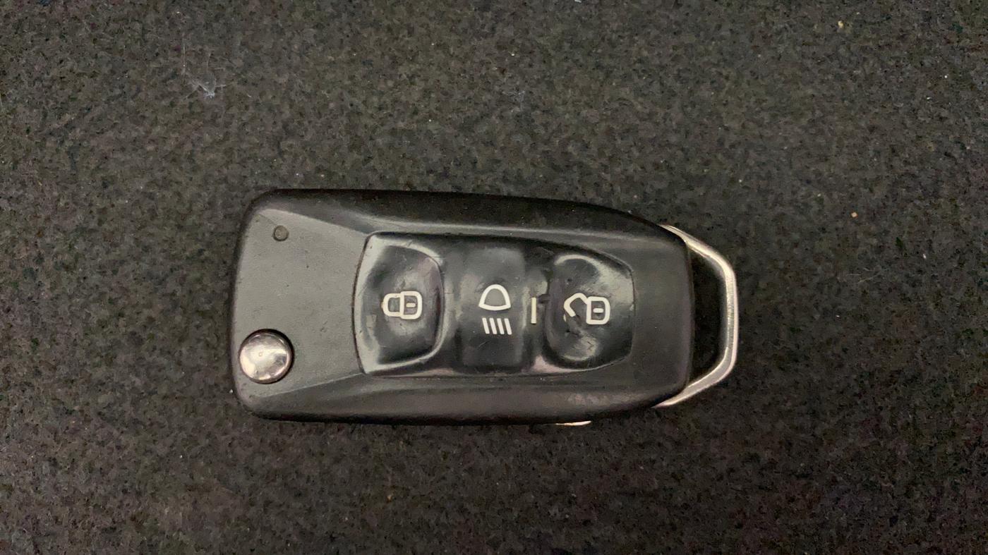 2017 Tata Tiago XT PETROL, Petrol, Manual, 88,234 km, Key Close Up