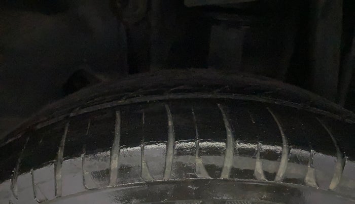 2017 Tata Tiago XT PETROL, Petrol, Manual, 88,234 km, Left Rear Tyre Tread