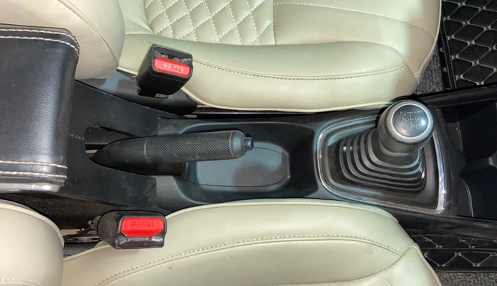 2018 Honda Amaze 1.2L I-VTEC S, Petrol, Manual, 24,453 km, Gear Lever