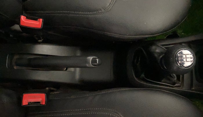 2016 Maruti Swift LXI, Petrol, Manual, 79,542 km, Gear Lever