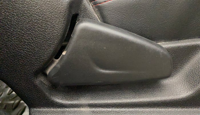 2018 Renault Kwid RXT 1.0 AMT, Petrol, Automatic, 46,996 km, Driver Side Adjustment Panel