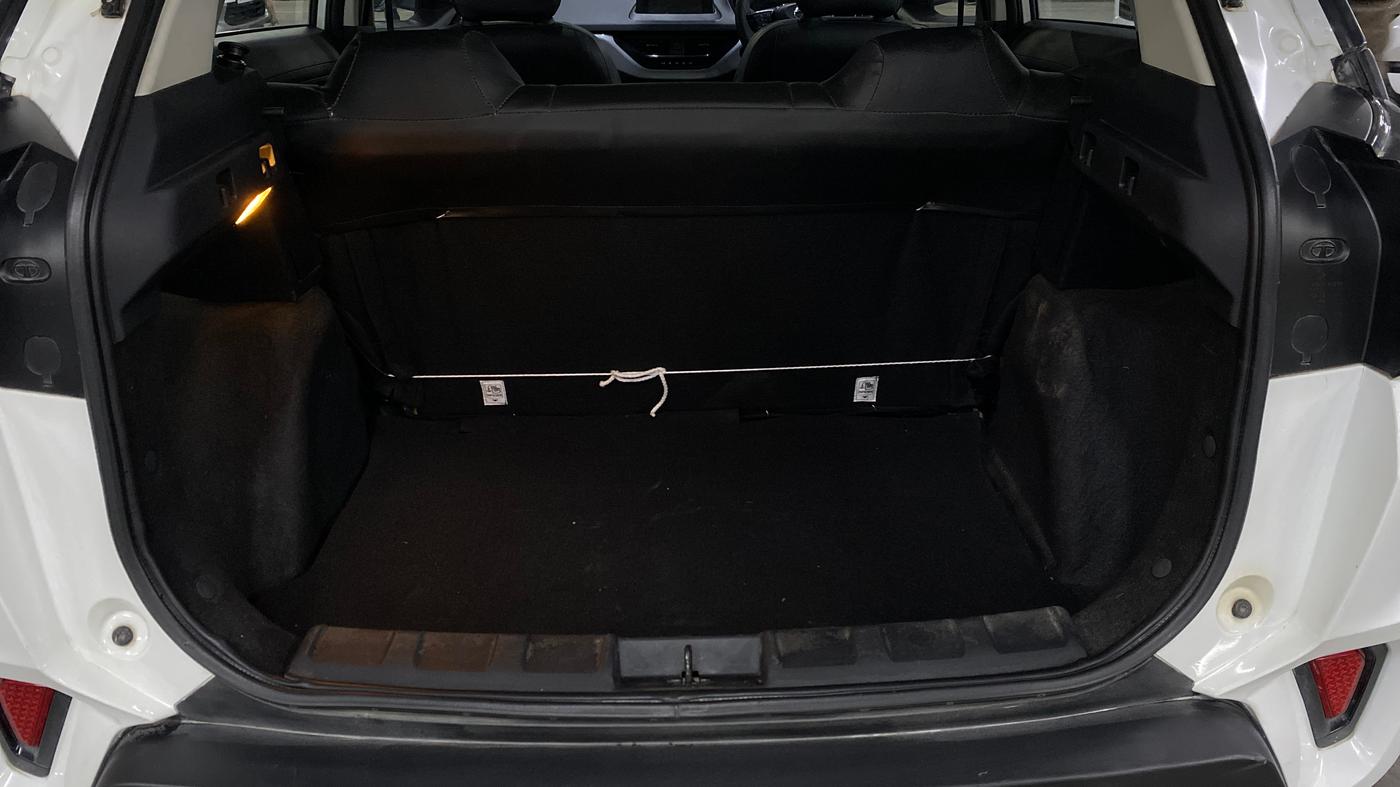 2023 Tata NEXON XM PLUS SUNROOF PETROL, Petrol, Manual, 63,488 km, Boot Inside