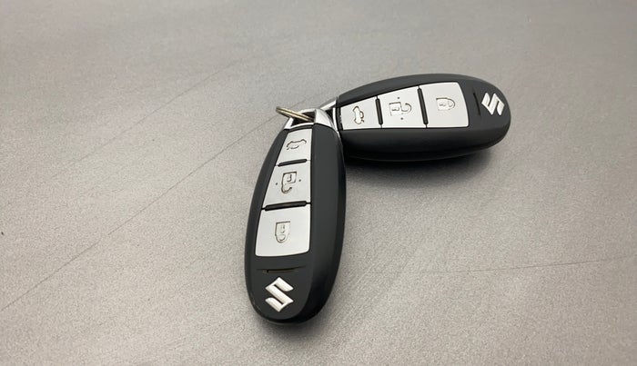 2017 Maruti Ciaz ALPHA  AT 1.4  PETROL, CNG, Automatic, 46,803 km, Key Close Up