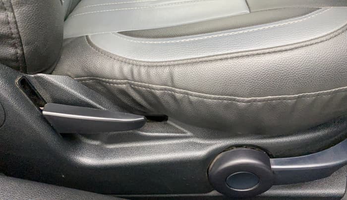 2013 Ford Figo 1.2 TITANIUM DURATEC, Petrol, Manual, 41,345 km, Driver Side Adjustment Panel