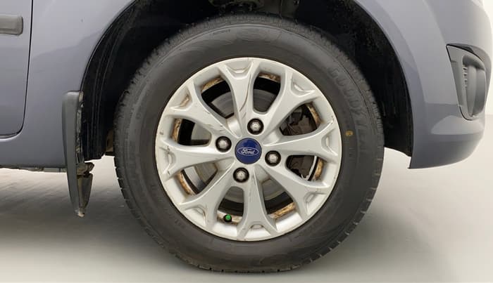 2013 Ford Figo 1.2 TITANIUM DURATEC, Petrol, Manual, 41,345 km, Right Front Wheel