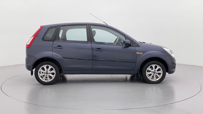 2013 Ford Figo 1.2 TITANIUM DURATEC, Petrol, Manual, 41,345 km, Right Side View