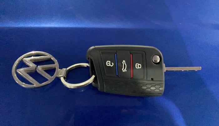 2023 Volkswagen TAIGUN HIGHLINE 1.0 TSI AT, Petrol, Automatic, 44,100 km, Key Close Up