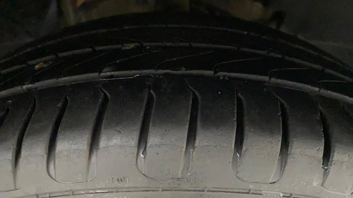 2018 Tata NEXON XZA PLUS DIESEL, Diesel, Automatic, 1,12,209 km, Right Front Tyre Tread