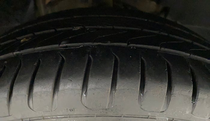 2018 Tata NEXON XZA PLUS DIESEL, Diesel, Automatic, 1,12,209 km, Right Front Tyre Tread