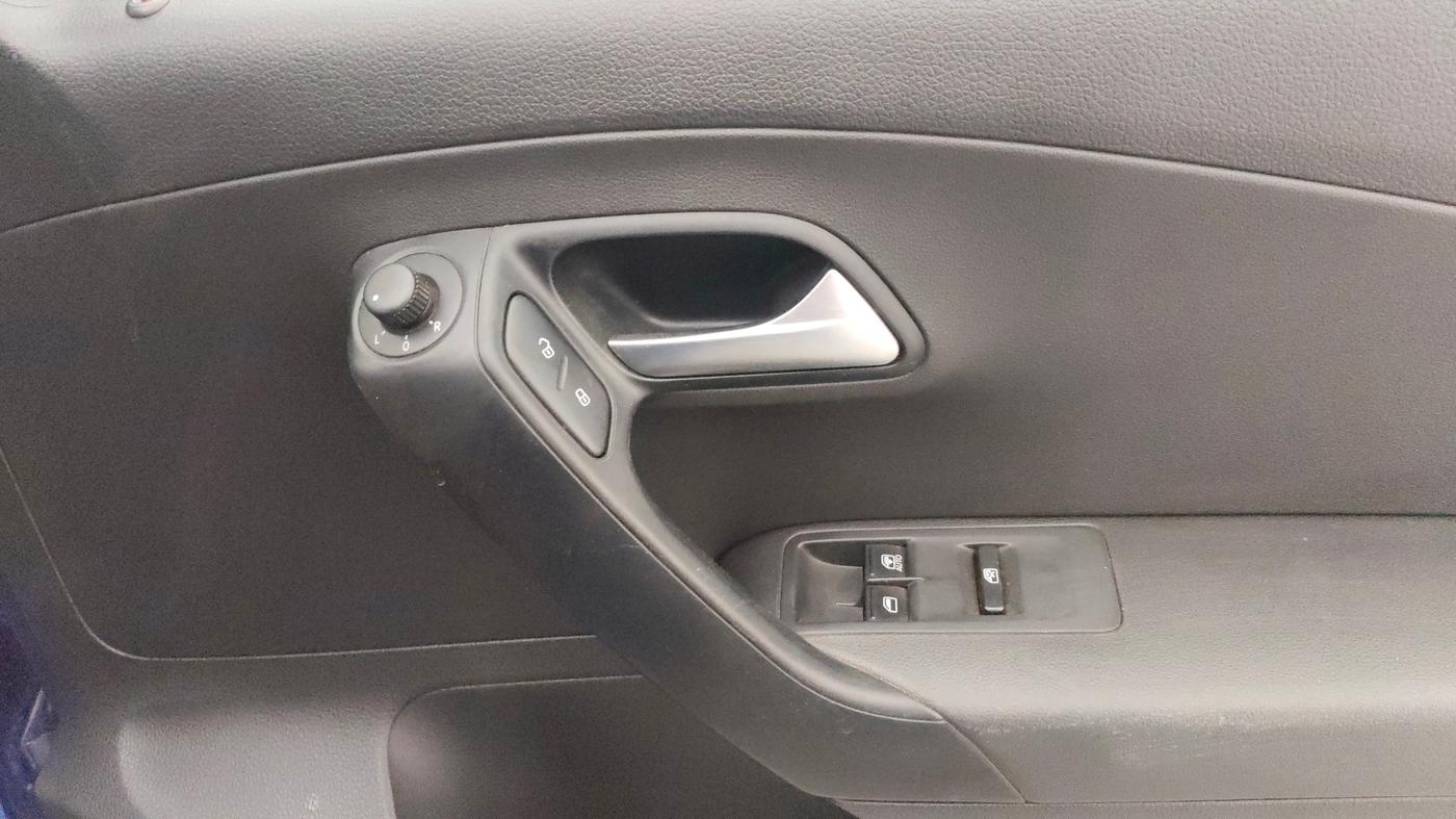 2021 Volkswagen Polo COMFORTLINE 1.0L TSI, Petrol, Manual, 36,511 km, Driver Side Door Panels Control