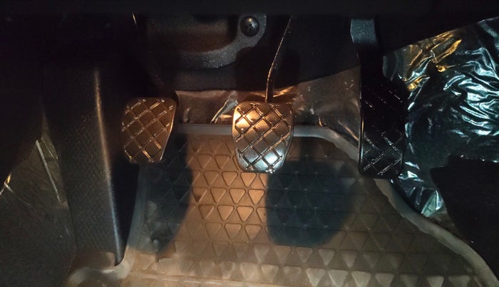 2021 Volkswagen Polo COMFORTLINE 1.0L TSI, Petrol, Manual, 36,511 km, Pedals