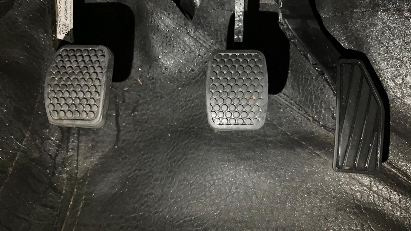 2023 Maruti Alto LXI O, Petrol, Manual, 13,129 km, Pedals
