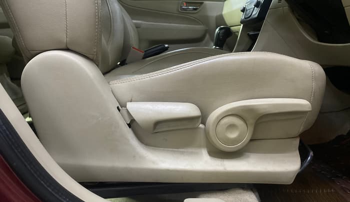 2019 Maruti Ciaz ALPHA  AT 1.5 SHVS PETROL, CNG, Automatic, 57,964 km, Driver Side Adjustment Panel