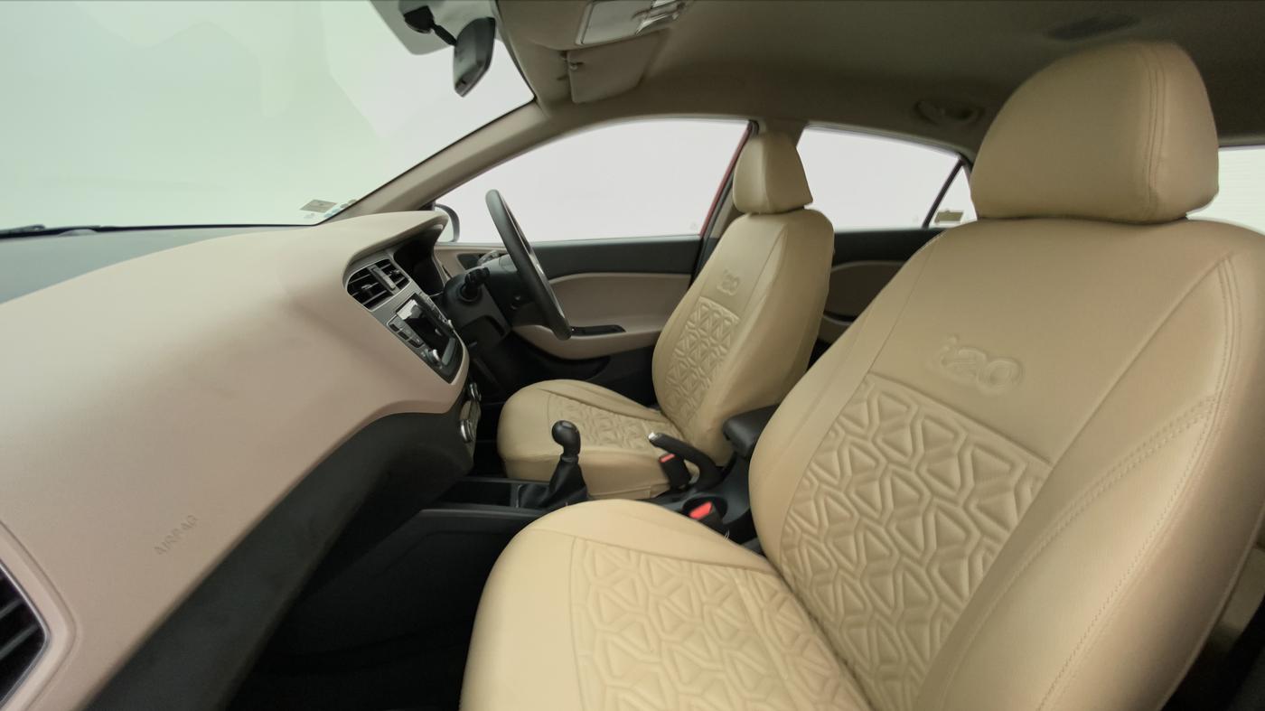 2018 Hyundai Elite i20 ASTA 1.2, Petrol, Manual, 31,044 km, Right Side Front Door Cabin