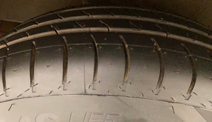 2017 Nissan Micra XL CVT FASHION EDITION, Petrol, Automatic, 80,674 km, Right Rear Tyre Tread